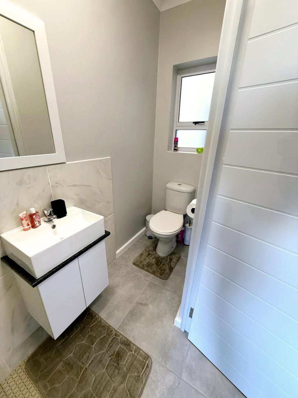Apartment 28 On Orion